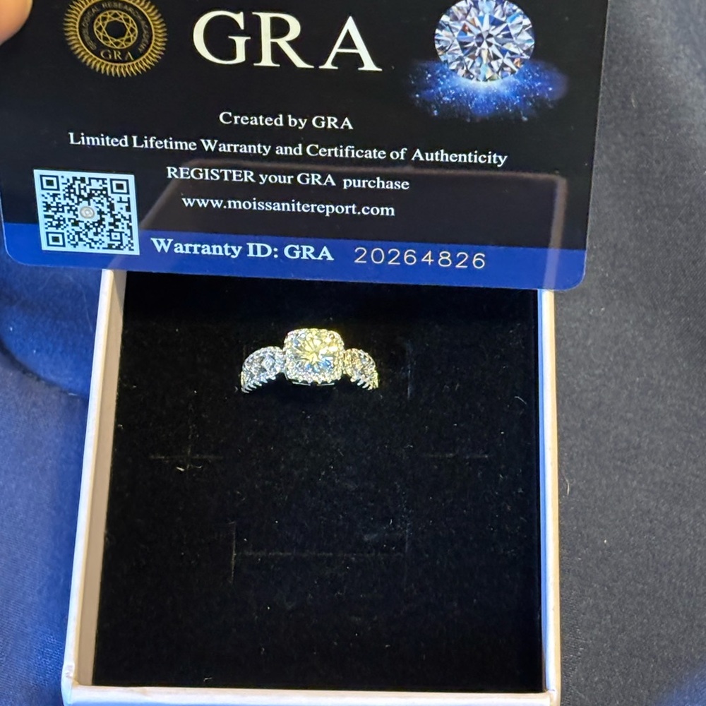 One carat  Moissanite Ring size 7